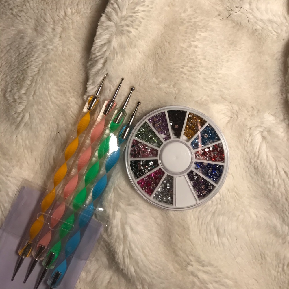 Nail kit
